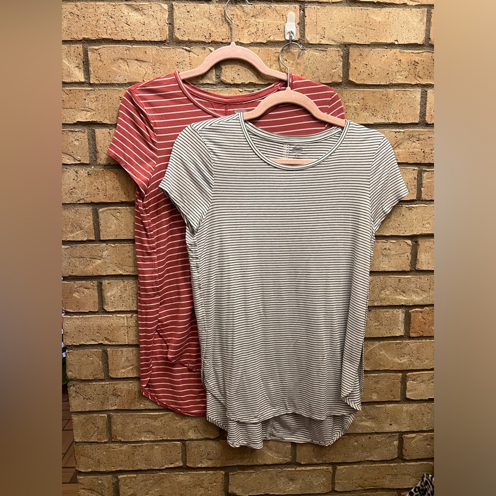Old navy kids shirts set